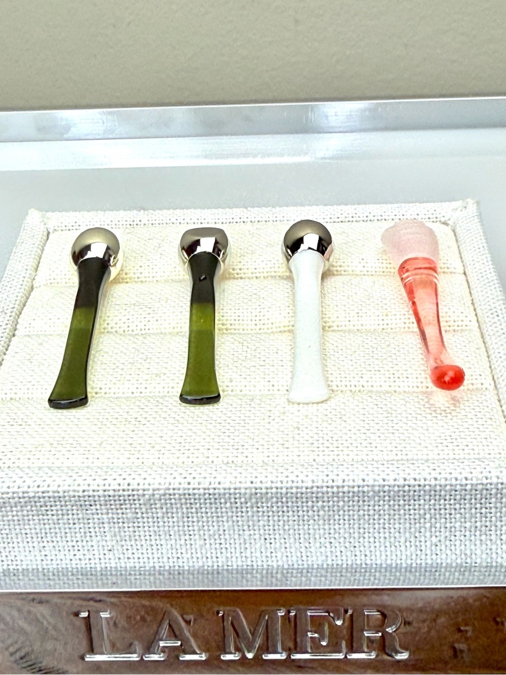 La Mer Applicator Tool Set - Picture 7 of 11